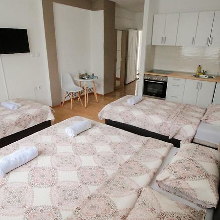 Apartments Station Конич Екстериор снимка