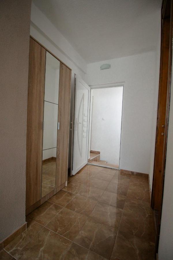 Apartments Station Конич Екстериор снимка