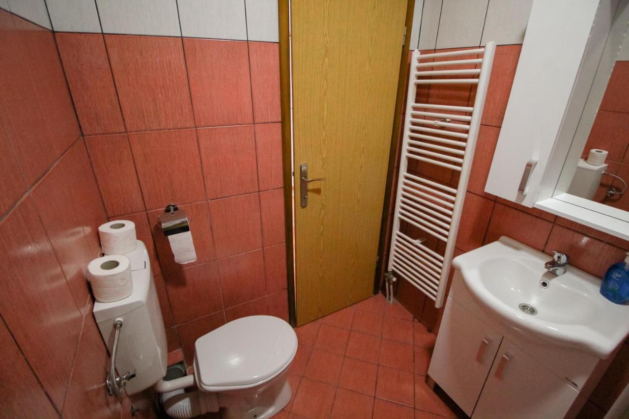Apartments Station Конич Екстериор снимка
