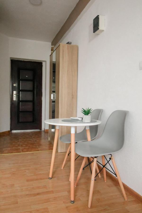 Apartments Station Конич Екстериор снимка