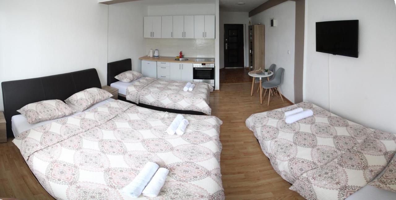 Apartments Station Конич Екстериор снимка