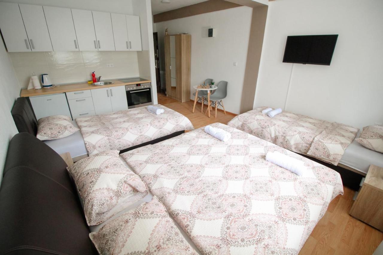 Apartments Station Конич Екстериор снимка