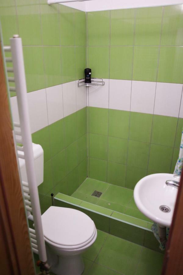 Apartments Station Конич Екстериор снимка