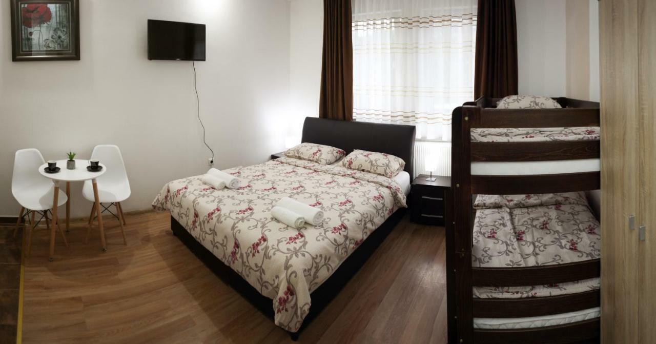 Apartments Station Конич Екстериор снимка