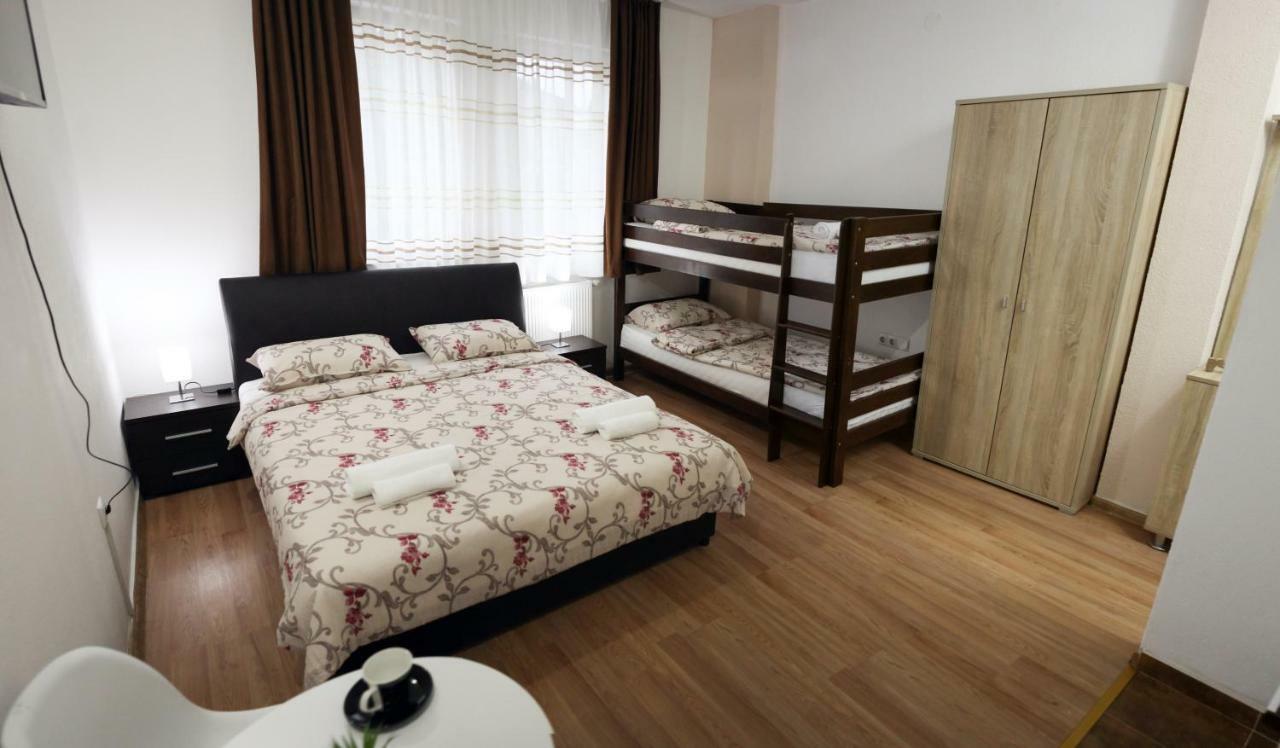 Apartments Station Конич Екстериор снимка